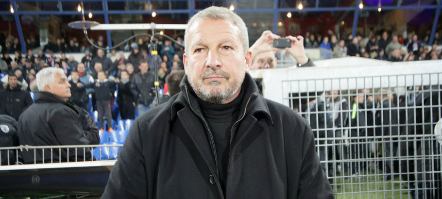 https://www.footballclubdemarseille.fr.fasterimage.io/wp-content/uploads/2015/01/Courbis_MHSC2013.jpg