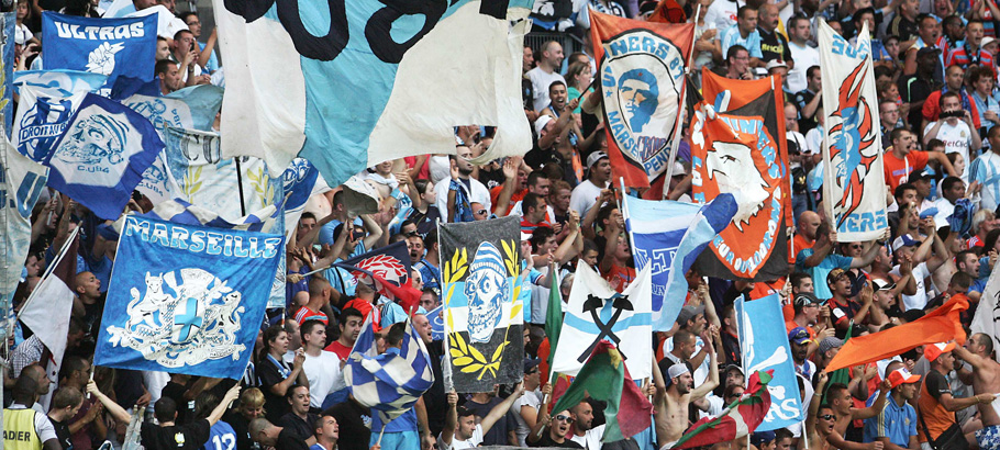 https://www.footballclubdemarseille.fr.fasterimage.io/wp-content/uploads/2015/03/supporters_om_fcm4090.jpg